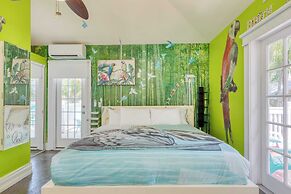 Monkey House by Avantstay Pool, by Duval Street