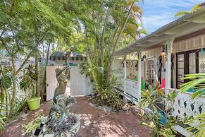 Monkey House by Avantstay Pool, by Duval Street