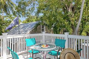 Monkey House by Avantstay Pool, by Duval Street