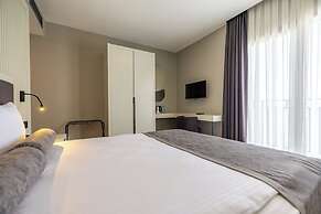 Roseira Mar-Inn Luxury