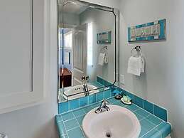 Rp14 - Cassie's Surfing Cow Cottage