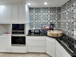 Bb103- Misty's Crab Shack