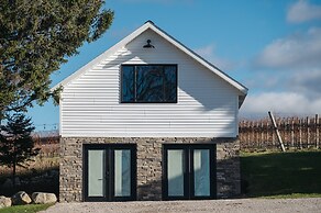 Engle Farmhouse 5BDR Vineyard Views