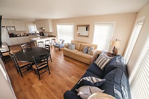 Engle Farmhouse 5BDR Vineyard Views