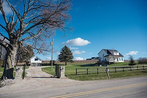 Engle Farmhouse 5BDR Vineyard Views