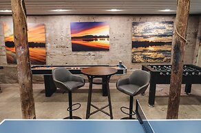 Engle Farmhouse 5BDR Vineyard Views