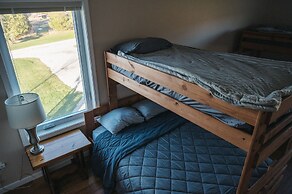 Engle Farmhouse 5BDR Vineyard Views