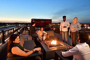 avid Hotel Wisconsin Dells – Lake Delton by IHG