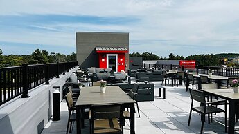 avid Hotel Wisconsin Dells – Lake Delton by IHG