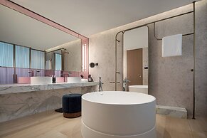 Hotel Indigo Wuxi Taihu New City by IHG