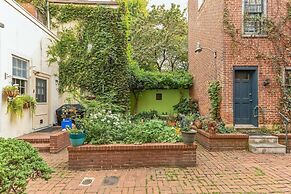 228 Catherine Street