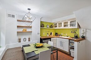 228 Catherine Street