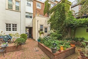 228 Catherine Street