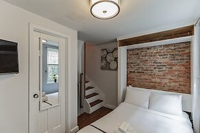 228 Catherine Street