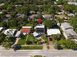 Casa Limon - Saltwater Pool and 10 min to Beach