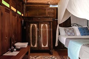 TwoSpaces Living at Kayu Beach Villa