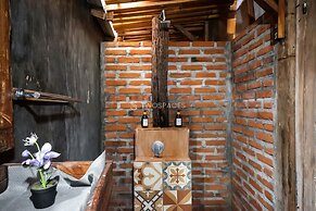 TwoSpaces Living at Kayu Beach Villa