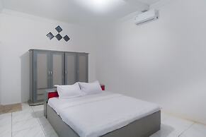 OYO Life 3055 Rumah Enin