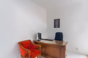 OYO Life 3055 Rumah Enin