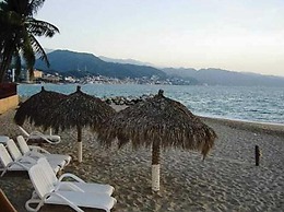 Los Tules Ocean Front Resort