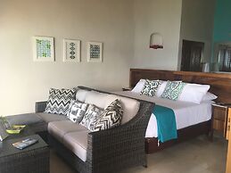 Los Tules Ocean Front Resort