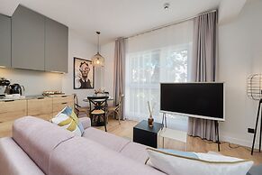 Plac Wolności 6 by Renters