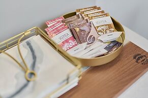 Plac Wolności 6 by Renters