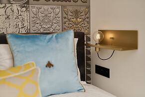 Plac Wolności 6 by Renters