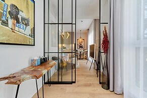 Plac Wolności 6 by Renters