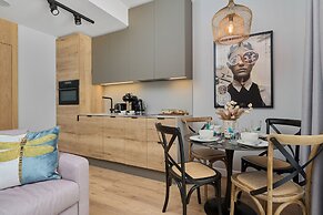 Plac Wolności 6 by Renters