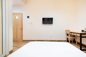 OYO Life 2801 Sari Panguripan (Kos Putri & Pasutri)