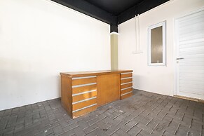 OYO Life 2801 Sari Panguripan (Kos Putri & Pasutri)