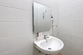 OYO 91739 Ayu Bypass MansionNearBundaran Gerung