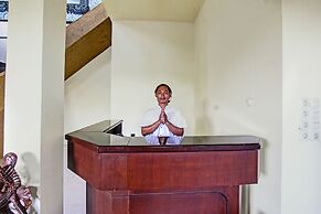 OYO 91739 Ayu Bypass MansionNearBundaran Gerung