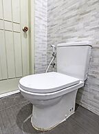 OYO 91739 Ayu Bypass MansionNearBundaran Gerung