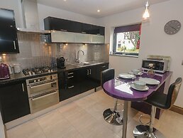 Cwtch Apartment - Pen Coed