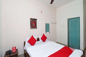 Goroomgo Padoshi Puri