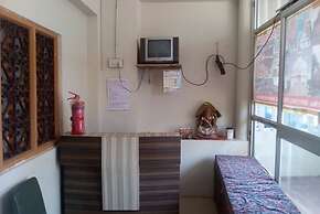 Goroomgo Padoshi Puri