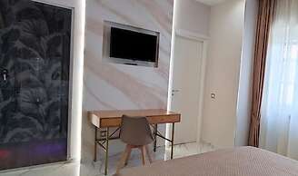 Redamare Suite