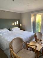 Holbrook Manor & Spa.