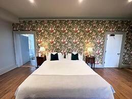 Holbrook Manor & Spa.