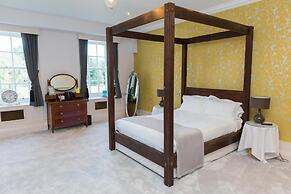 Holbrook Manor & Spa.