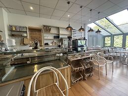 Holbrook Manor & Spa.