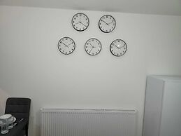 Stunning 2-bed Apartment in Manchester Built 2023