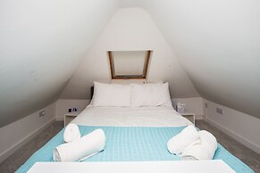 The WhiteCottage at Gildridge wd Hot Tub