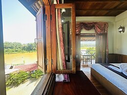 Kingkham Riverside Hotel