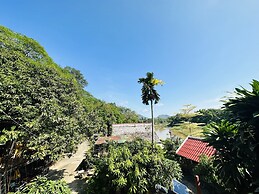 Kingkham Riverside Hotel