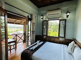 Kingkham Riverside Hotel