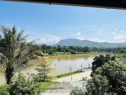 Kingkham Riverside Hotel