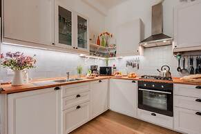 Miss Penny in Lucca With 2 Bedrooms and 1 Bathrooms